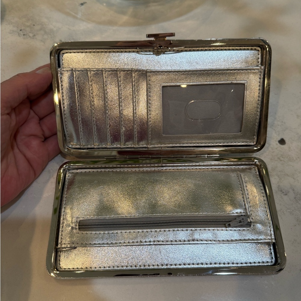 Vintage Wilsons Leather Y2K Soft Silver Metallic Leather Clutch - Picture 6 of 14